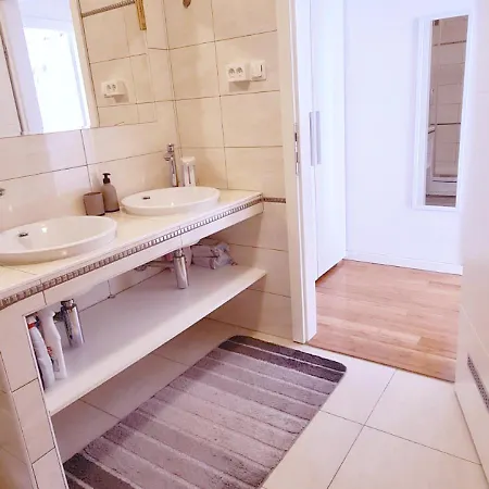 Apartment Dora