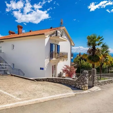 Dora Apartment